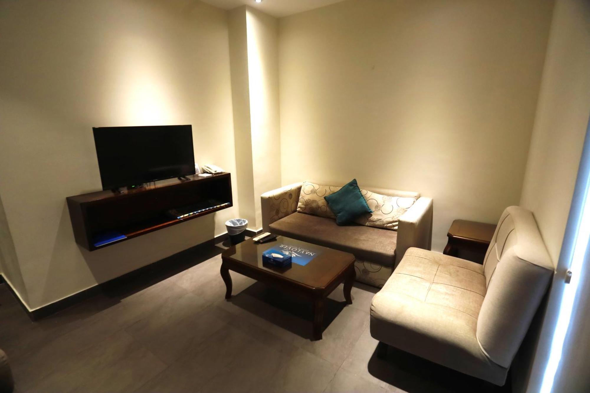 Naylover Hotel Suites アンマン エクステリア 写真