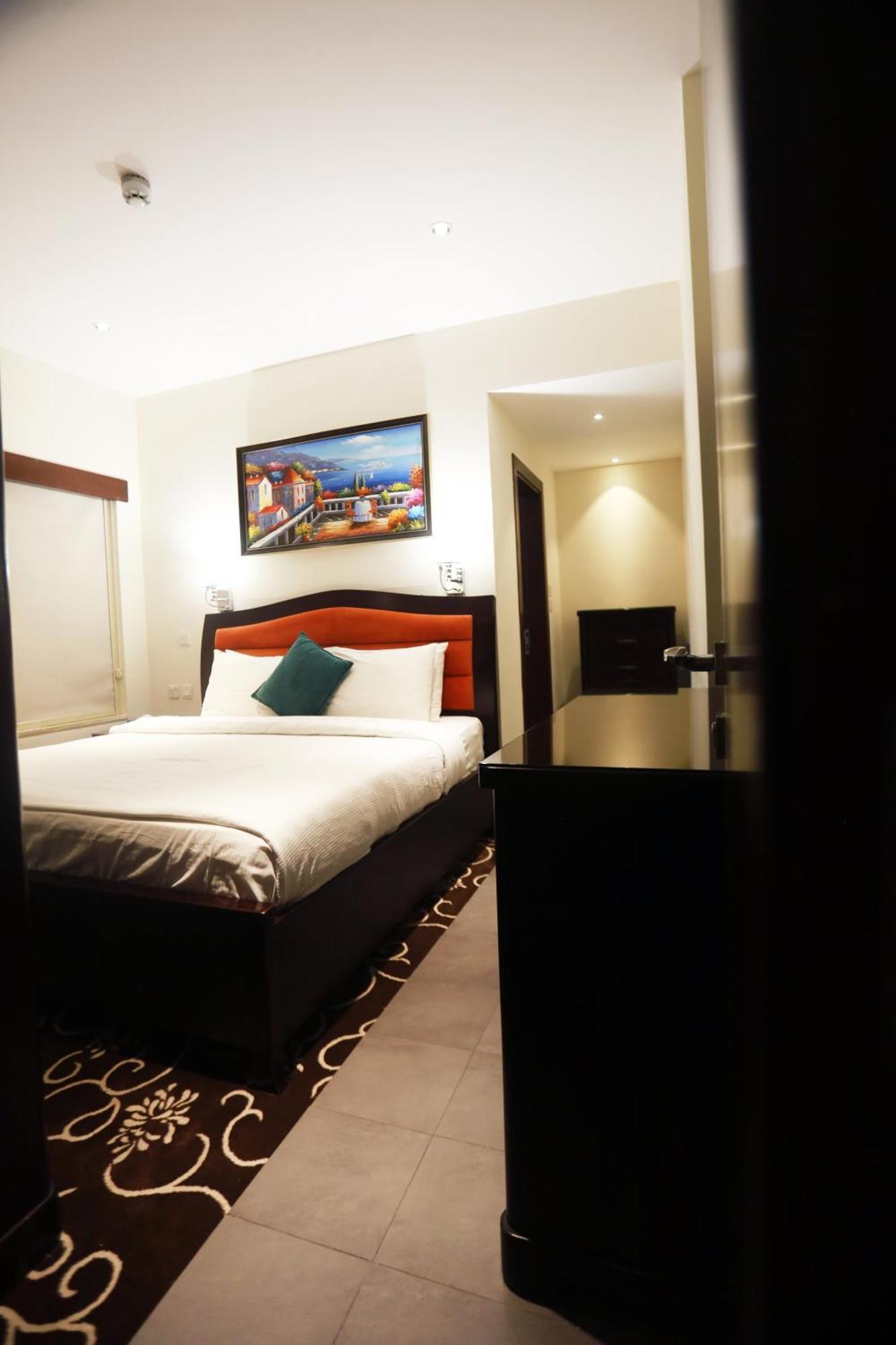 Naylover Hotel Suites アンマン エクステリア 写真